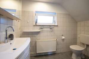 Gepflegtes Wohnhaus mit Praxis und Baugrundstück! – Die vollständige Adresse der Immobilie erhältst du vom Anbieter., 26556 Westerholt – Vorschaubild 13