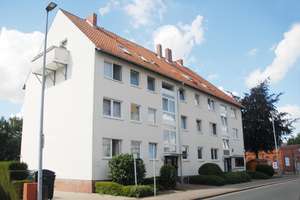 Provisionsfrei und bereit zum Einzug: modernisierte, möblierte 3-Zi-ETW mit Balkon und Stellplatz – Ulmenstrasse 33, 30926 Seelze – Vorschaubild 2
