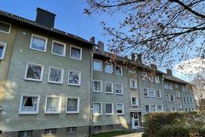 WWS -  Frisch renovierte 3-Raum Wohnung in ruhiger Wohngegend !