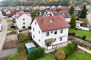 ZWEIFAMILIENHAUS MIT VIER GARAGEN UND AUSBAUMÖGLICHKEIT IN LONSEE/URSPRING – Alb-Donau-Kreis – Vorschaubild 2