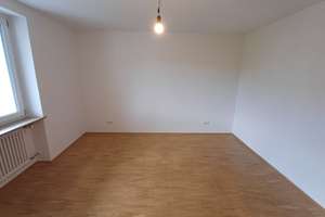 Helle 2,5-Zimmer-Wohnung mit Balkon in München – Lauinger Straße 63, 80997 Moosach-Bahnhof, München – Vorschaubild 3