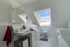 MODERNE 3,5-ZIMMER DG-WOHNUNG MIT LOGGIA, LIFT, TG-STELLPLATZ UND PV-ANLAGE – Die vollständige Adresse der Immobilie erhältst du vom Anbieter., 89233 Neu-Ulm – Vorschaubild 11