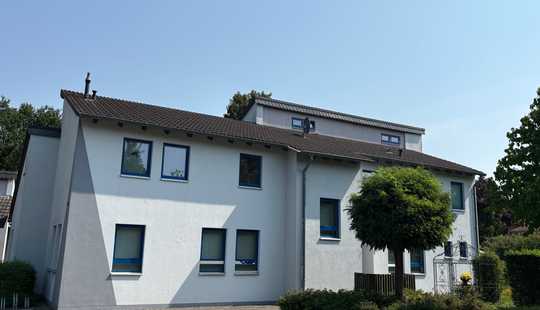 Bild von Wohnhaus mit Gewerbeeinheit in Meine