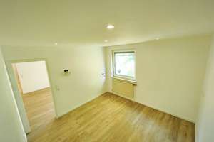 Wunderschöne, frisch renovierte 3-Zimmer-Wohnung mit Balkon & Einbauküche – Burgstraße 51, 70569 Kaltental, Stuttgart – Vorschaubild 5