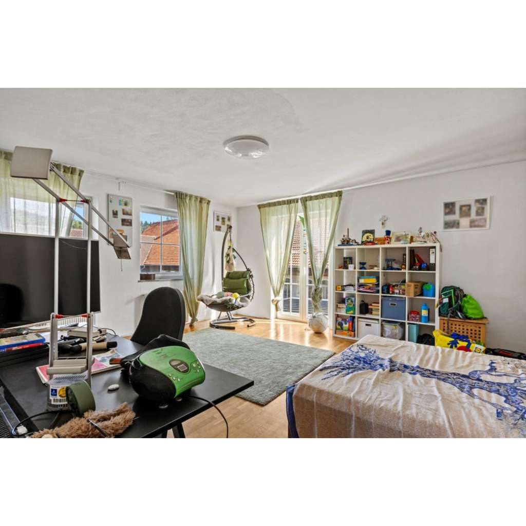 Immobilie in Villenbach - Großzügiges Eigenheim im Landhausstil  - Bild 4