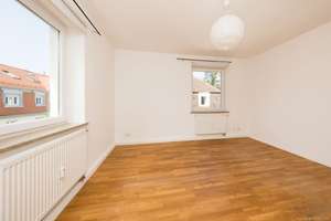 Großzügige 3-Zi-Altbauwhg mit Wohnküche, viel Licht & sonnigem Süd-Ost-/Westbalkon - ideal für WGs. – Die vollständige Adresse der Immobilie erhältst du vom Anbieter., 80993 Alt-Moosach, München – Vorschaubild 14