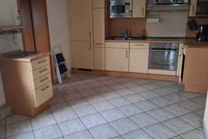 Freistehendes Einfamilienhaus mit Garage, Nebengebäuden und Garten – Groß-Gerau (Kreis) – Vorschaubild 5