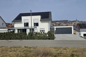 Modernes Haus (2023) – 180 m², 
4 Schlafzimmer, PV, Wärmepumpe, Doppelgarage, Keller, Terrasse