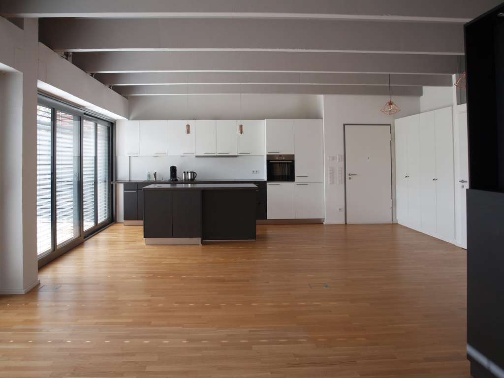 Echtes Loft in Schorndorf mit 4 Schlafzimmern, großer Terrasse, Garten und Garagen