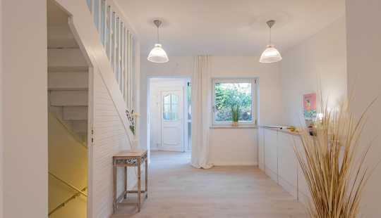 Bild von Lichtdurchflutetes Reihenhaus mit Garage & Garten in Bramfeld