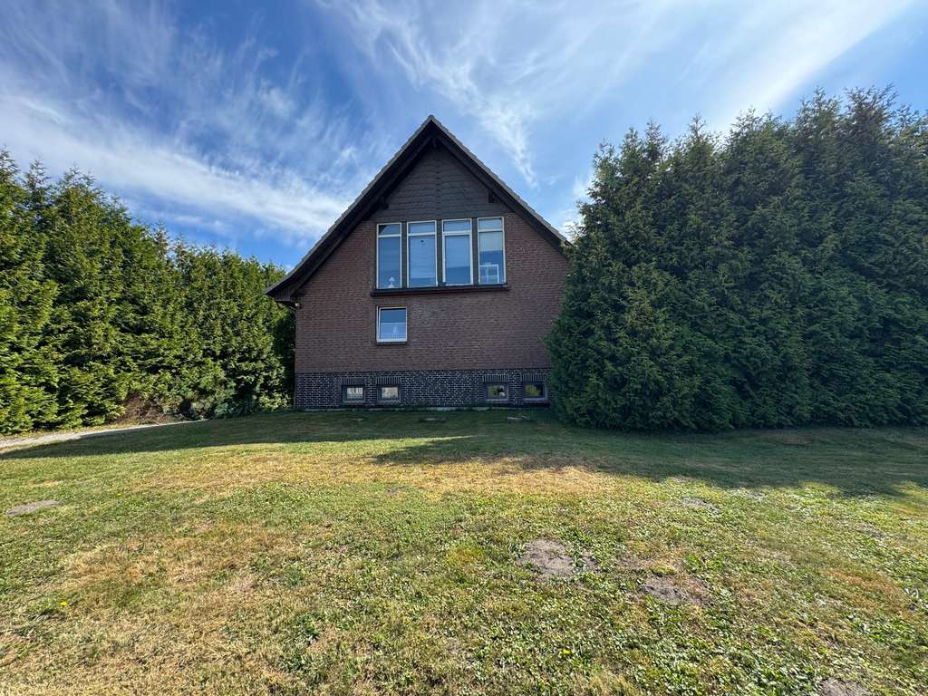 Immobilie in Sassenburg - Familienfreundlich, großzügig und naturnah wohnen auf weitläufigem Grundstück - Bild 1