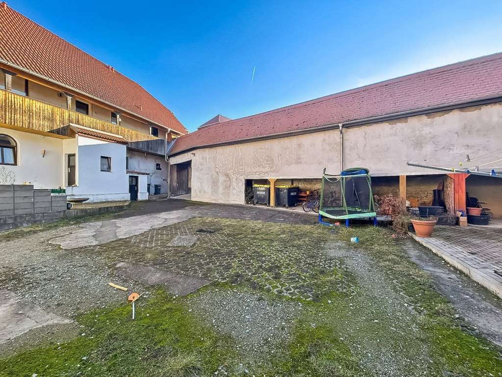 Immobilie in Magdala - Mehrfamilienhaus mit Nebengelass in Magdala - Bild 2