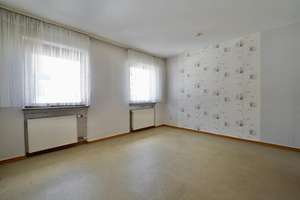 Großes 2-FH mit ausgebautem Dachgeschoss
in familienfreundlicher Lage von Königstädten – Die vollständige Adresse der Immobilie erhältst du vom Anbieter., 65428 Rüsselsheim am Main – Vorschaubild 6