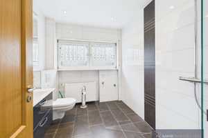 Top Zweifamilienhaus mit Balkon und Garten – Neunkirchen (Kreis) – Vorschaubild 16