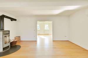 Ehemaliges Pfarrhaus im Denkmalschutz – ein Zuhause mit besonderer Geschichte in Wehrda zu vermieten – Die vollständige Adresse der Immobilie erhältst du vom Anbieter., 36166 Haunetal – Vorschaubild 3