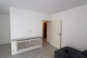 Sanierte 1-Zimmer Hochparterre Wohnung mit Einbauküche und Balkon  – Benditstraße 2, 90763 Nördliche Südstadt, Fürth – Vorschaubild 8