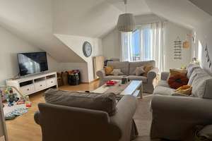 Helle 3-Zimmer DG-Wohnung mit Balkon, TG-Stellplatz und EBK in Filderstadt-Bernhausen