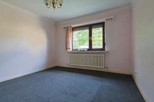 Attraktives Zweifamilienhaus in Lichtenrade auf großzügigem Grundstück – Die vollständige Adresse der Immobilie erhältst du vom Anbieter., 12307 Lichtenrade, Berlin – Vorschaubild 4