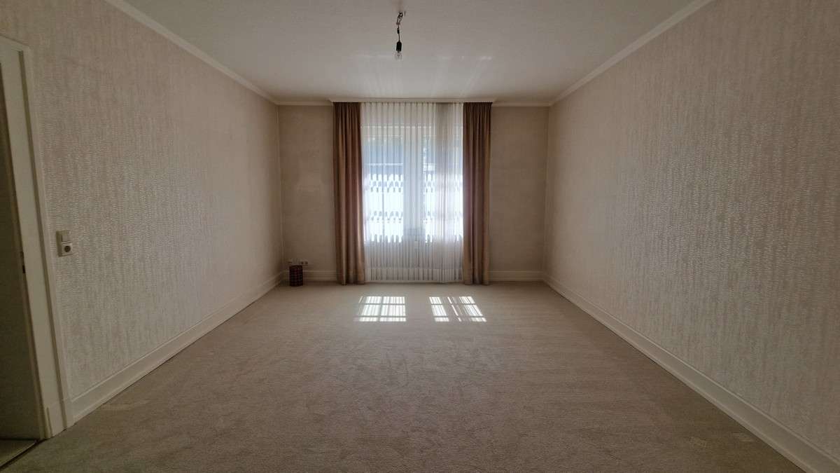 Immobilie in Bammental - Charmantes Dreifamilienhaus (DHH) in Bammental - Bild 1