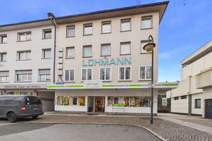 SCHADE IMMOBILIEN - Renommiertes Wohn- und Geschäftshaus in bester Lage am Maiplatz! – Die vollständige Adresse der Immobilie erhältst du vom Anbieter., 58840 Plettenberg – Vorschaubild 36