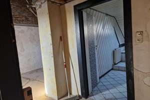 Sanierungsbedürftiges Mehrfamilienhaus mit großem Entwicklungspotenzial. Ein ideales Investment! – Die vollständige Adresse der Immobilie erhältst du vom Anbieter., 41063 Gladbach, Mönchengladbach – Vorschaubild 8