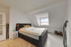 Charmante Dachgeschosswohnung mit Garage – ideal für Singles oder Kapitalanleger – Die vollständige Adresse der Immobilie erhältst du vom Anbieter., 47139 Beeck, Duisburg – Vorschaubild 3
