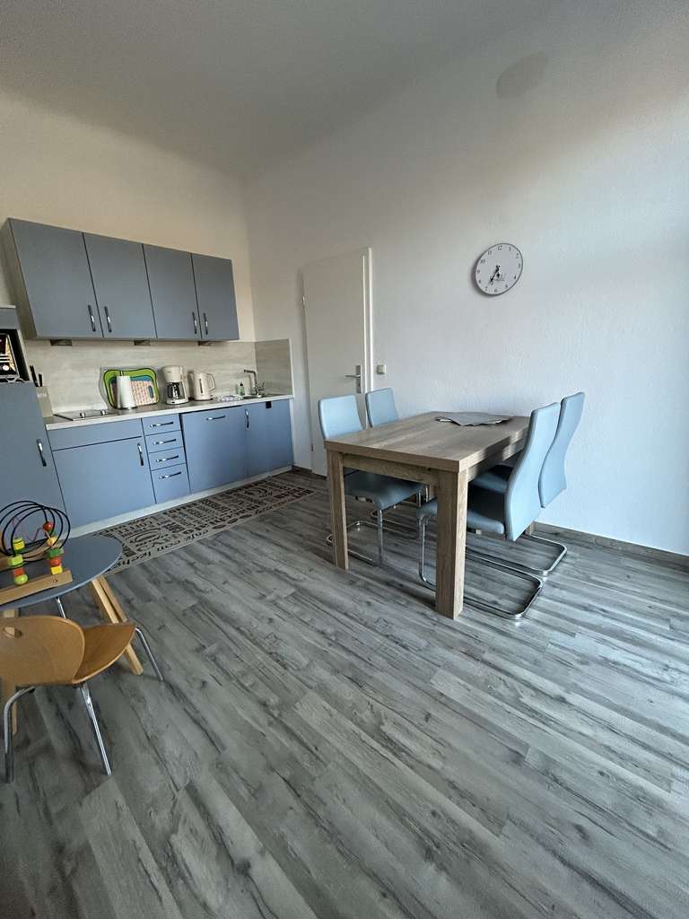 Immobilie in Stechlin - 2-Zimmer Eigentumswohnung und Ferienimmobile umgeben von zauberhafter Natur und Seen - Bild 1