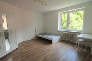 Studenten aufgepasst: Möbliertes WG-Zimmer in frisch renovierter 3-Zimmer-WG im Herzen von Aachen – Krakaustraße 2, 52064 Aachen – Vorschaubild 1