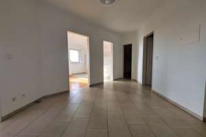 Sofort bezugsfertig! Helle 3ZKDB in ruhiger Lage - 78qm, Wannenbad, Wohnküche, Keller, Tiefgarage... – Die vollständige Adresse der Immobilie erhältst du vom Anbieter., 53229 Holzlar, Bonn – Vorschaubild 2