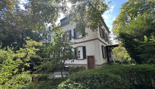 Bild von Villenanwesen mit zusätzlichem Bebauungspotential
