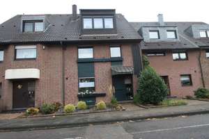Schöne helle Dachgeschosswohnung über 2 Ebenen in ruhigem 2 Familienhaus !! – Hensgesweider Weg  72, 41069 Holt, Mönchengladbach – Vorschaubild 2