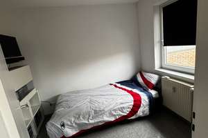 Stilvolle, modernisierte 3-Zimmer-Wohnung in zentraler Lage Süd-Nürnberg – Die vollständige Adresse der Immobilie erhältst du vom Anbieter., 90443 Steinbühl, Nürnberg – Vorschaubild 4