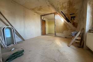Sanierungsobjekt mit Potenzial – 2,5-Zimmer-Dachgeschosswohnung im Jugendstilhaus – Die vollständige Adresse der Immobilie erhältst du vom Anbieter., 70191 Nordbahnhof, Stuttgart – Vorschaubild 10