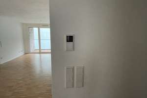 Lichtdurchflutete 3-Zimmer-Wohnung mit zwei Balkonen in attraktiver Lage – Hospitalstraße 19, 70174 Neue Vorstadt, Stuttgart – Vorschaubild 3