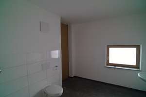 Moderne 3ZKB Erdgeschoss Wohnung mit Loggia in Lechhausen – Quellenstraße 5, 86165 Lechhausen-Süd, Augsburg – Vorschaubild 3