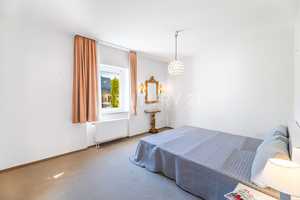 Charmantes Zweifamilienhaus mit Ausbaupotenzial in Toplage – Nürnberg – Vorschaubild 5