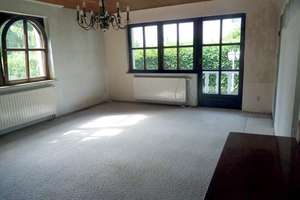 Attraktives 10-Zi-Zweifamilienhaus mit schönem Garten und Garage, ideal zum Wohnen und Vermieten! – Die vollständige Adresse der Immobilie erhältst du vom Anbieter., 97523 Schwanfeld – Vorschaubild 2