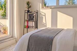 Moderne voll möblierte 2-Zimmer-Wohnung mit Tiefgarage, Dachterrasse & Garten in Schwabing Nord – Die vollständige Adresse der Immobilie erhältst du vom Anbieter., 80937 Am Hart, München – Vorschaubild 6