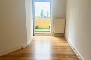 Großzügig geschnittene 3 Zimmer Altbauwohnung mit Balkon – Körnerstr. 5, 65185 Mitte, Wiesbaden – Vorschaubild 12