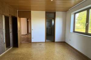Großzügige 5-Zimmer-Splitlevel-Wohnung mit 153 m², Balkon, Garten und Kaminofen – Kirchweg 8, 75323 Bad Wildbad – Vorschaubild 29