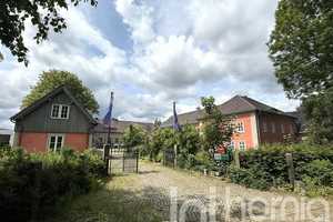 Historisches Gutsanwesen (60 ha pachtfrei) nordöstlich von Dresden – Bautzen (Kreis) – Vorschaubild 1