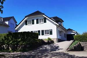 Modernes Einfamilienhaus im bergischen Stil in Remscheid-Lennep