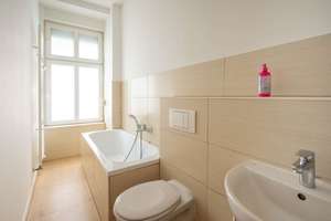 🍀 Wohnglück am Samariter Platz - helle 3 Zimmer EG Wohnung mit offener Küche und über 3m Deckenhöhe – Die vollständige Adresse der Immobilie erhältst du vom Anbieter., 10247 Friedrichshain, Berlin – Vorschaubild 5