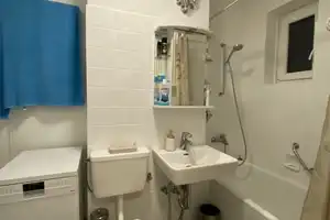 Hannover - Wietzegraben: Herrliche, renovierte Wohnung mit Balkon & Parkplatz! – Sahlkamp, Hannover, 30179 Hannover – Vorschaubild 8