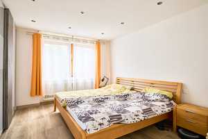 schickes Zweifamilienhaus mit Pool, Garten, Garage uvm. auf der Suche nach einer neuen Familie! – Rems-Murr-Kreis – Vorschaubild 11