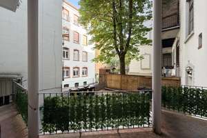 Inviting downtown apartment 2 BR, 1.5 BA, fitted kitchen, balcony & garage | WAGNER IMMOBILIEN – Schiersteiner Straße 8, 65185 Mitte, Wiesbaden – Vorschaubild 7