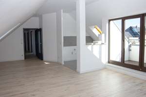 Herrliche Dachgeschosswohnung mit Balkon und Badewanne – Further Straße 40, 9113 Schloßchemnitz, Chemnitz – Vorschaubild 9