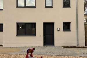 Innenhof | gemütliches Reihenhaus 4-Zi (D3) mit eigenem Garten und Gäste-WC | ab sofort verfügbar! – Waldhausener Straße 130-165, 41061 Gladbach, Mönchengladbach – Vorschaubild 2