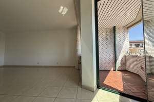ca. 66 m² zum Wohlfühlen | Rundumservice, Aufzug & große Loggia | Weißer Riese in Gelsenkirchen – Die vollständige Adresse der Immobilie erhältst du vom Anbieter., 45879 Schalke, Gelsenkirchen – Vorschaubild 6