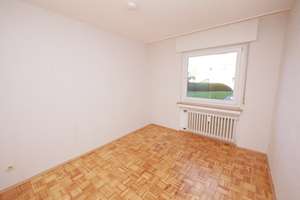 Seltenheit: Gepflegte 4,5-Zimmer-EG-Wohnung mit Balkon, Gemeinschaftsgarten und Stellplatz in Buer – Vom-Stein-Str. 3, 45894 Buer, Gelsenkirchen – Vorschaubild 5